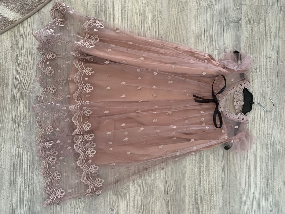 Rochie nouă pentru fetițe!