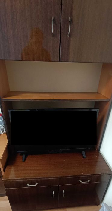 Стара секция- един модул-библиотека- тв шкаф - Подарявам!