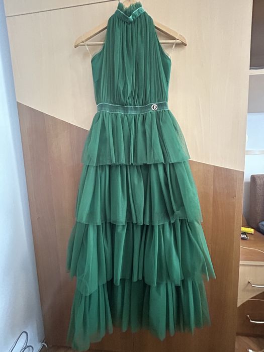 Vând rochie elegantă