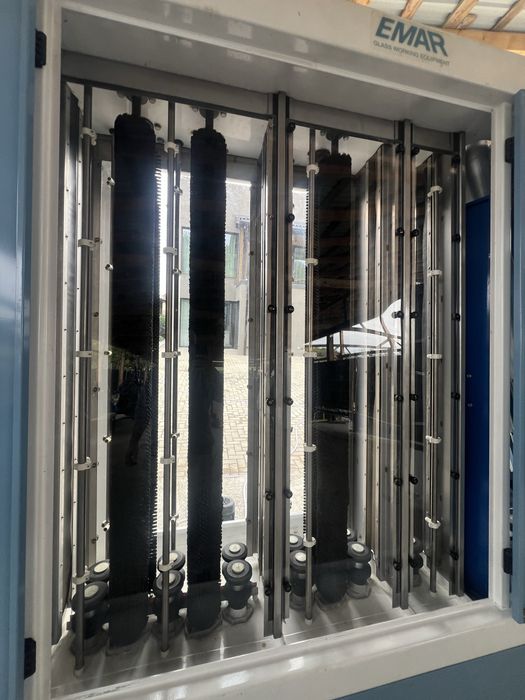 Masima spalat sticla termopan