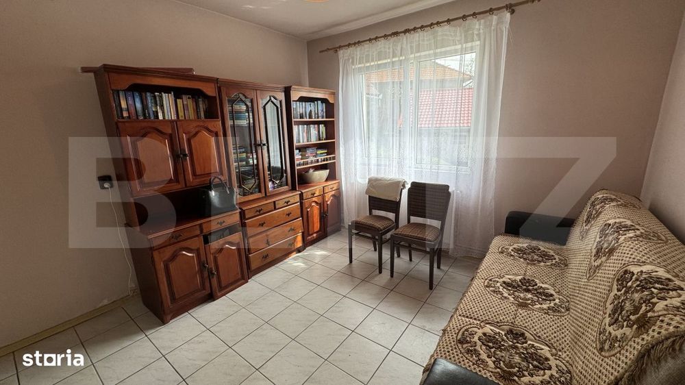 Casa de vanzare, in Sigmir si 10 ari de teren