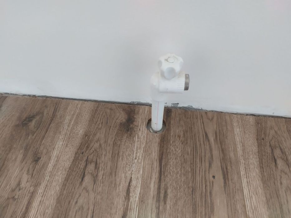 Установка ламинат, наливной пол