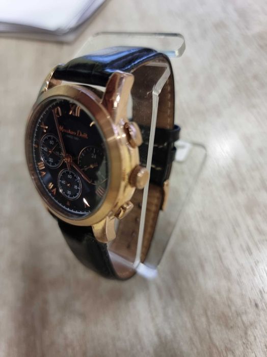 Часовник Massimo Dutti