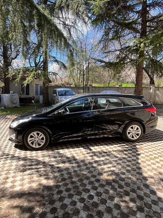 Продавама Hyundai i40