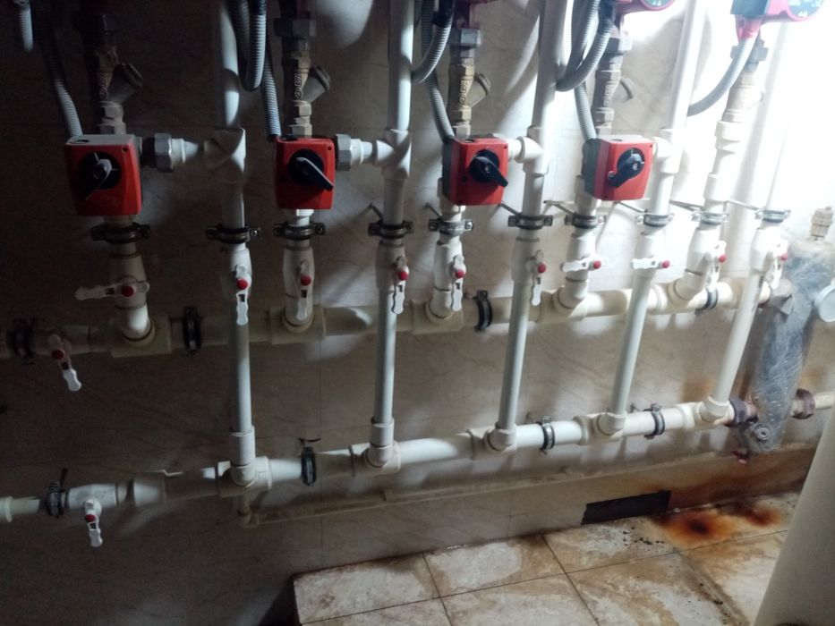 Сантехник опитни