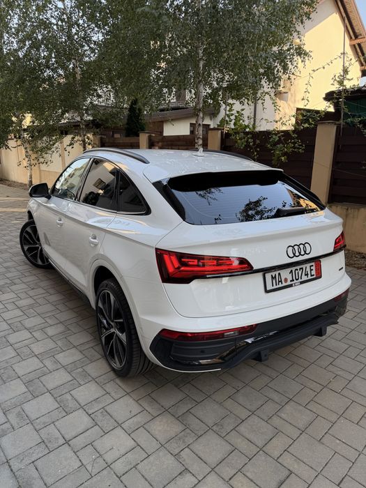 Audi Q5 coupe 2022 S-Line Quattro 2.0 TDI Mild Hybrid 204 CP – Full Opțiuni