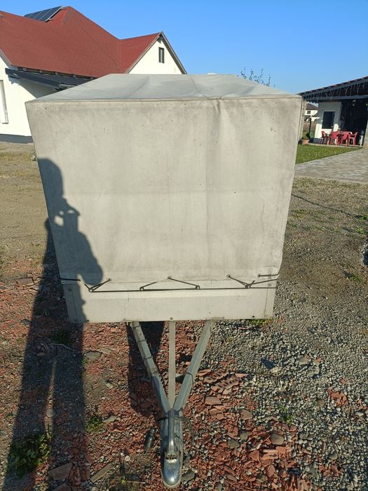 Vând remorca 750 kg