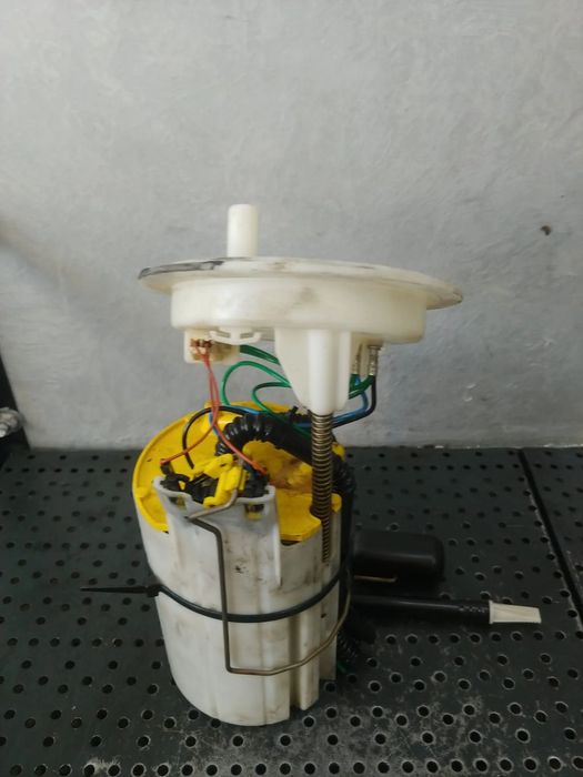 pompa rezervor motorina 3.0 d bmw seria 5 e60 6765848