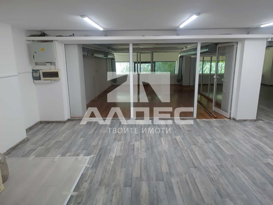 Дава се под наем Офис в София, Хладилника - 180 кв.м за 888 € - Снимка #1