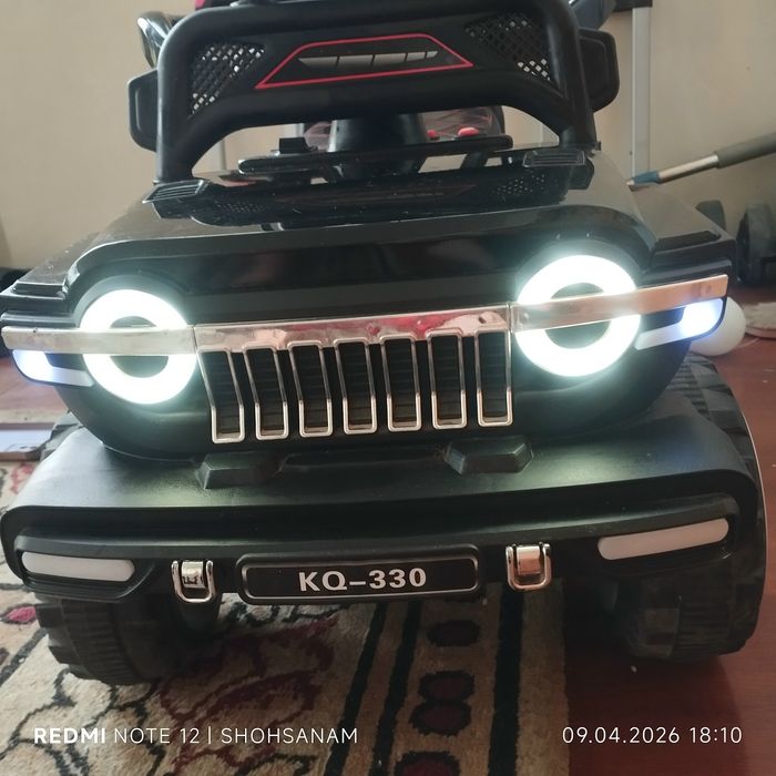 Bolalar mashinasi sotiladi