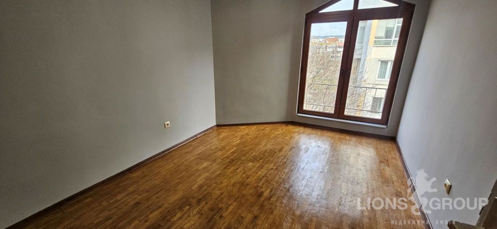 Продава се Двустаен апартамент в Варна, Зимно кино Тракия - 64 кв.м за 1036 €/кв.м - Снимка #4