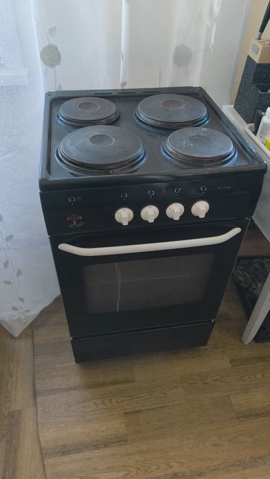 Плита с духовкой