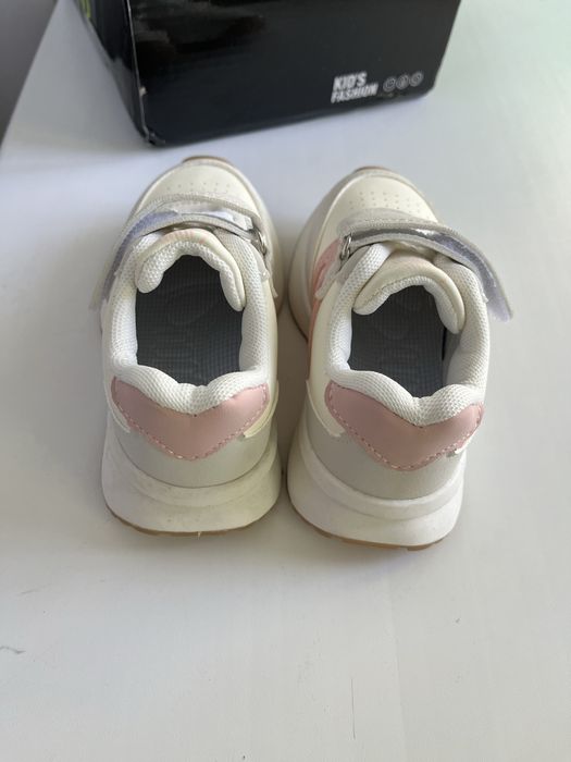 Кросовки для девочки