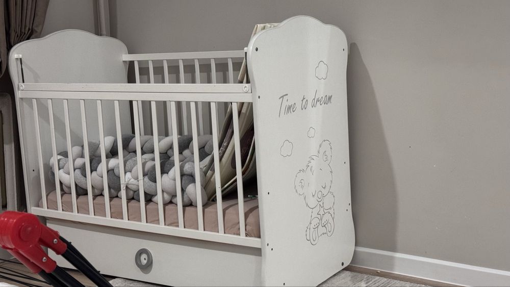 Кроватка для малыша ДАРОМ САМОВЫВОЗ