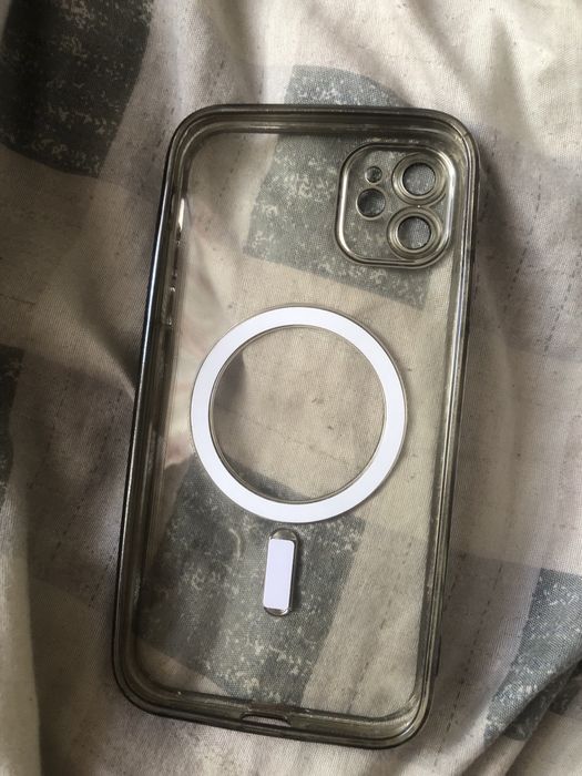 Подам чихлы на Iphone 11 на айфон 11