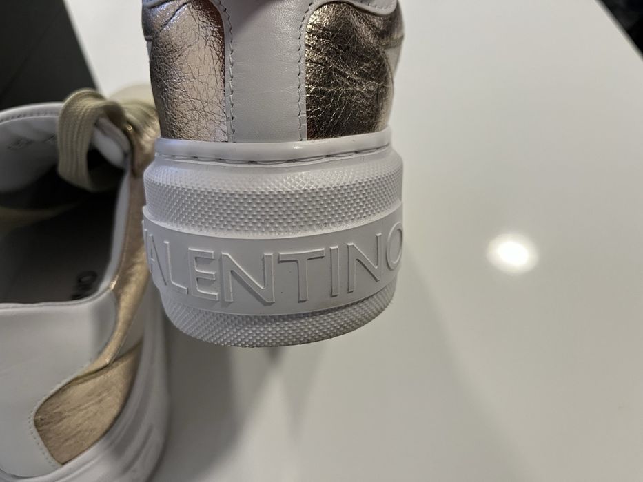 Дамски кожени спортни обувки VALENTINO