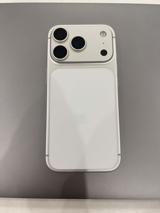 Iphone 17 PRO SILVER