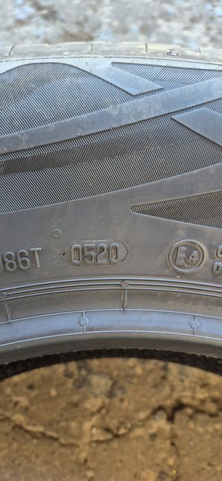 4 anvelope vara noi Continental 215/65/17,dot 2020.Pretul este pe bucata.