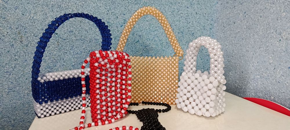 Декоративная ручная сумка