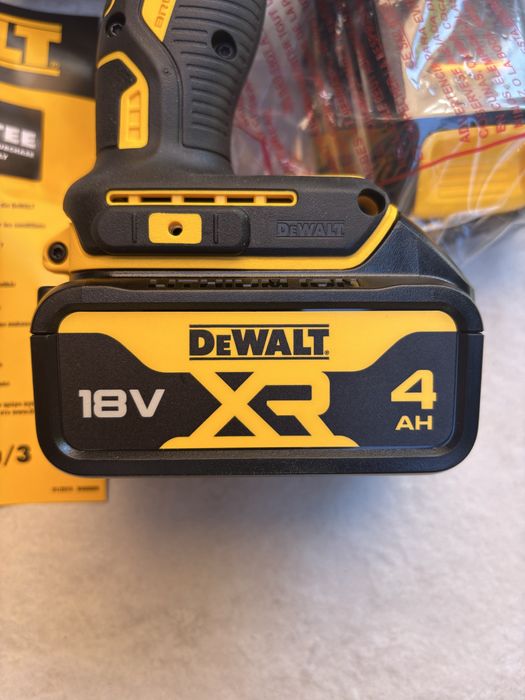 Auto filetanta masina de gaurit DEWALT