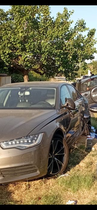**Vând Audi A6 C7 Limuzină, an 2011 – ca epavă (avariată lateral-spate stanga)**
