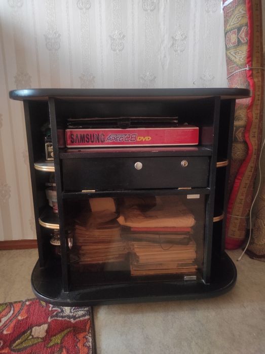 Тумбочка под телевизор