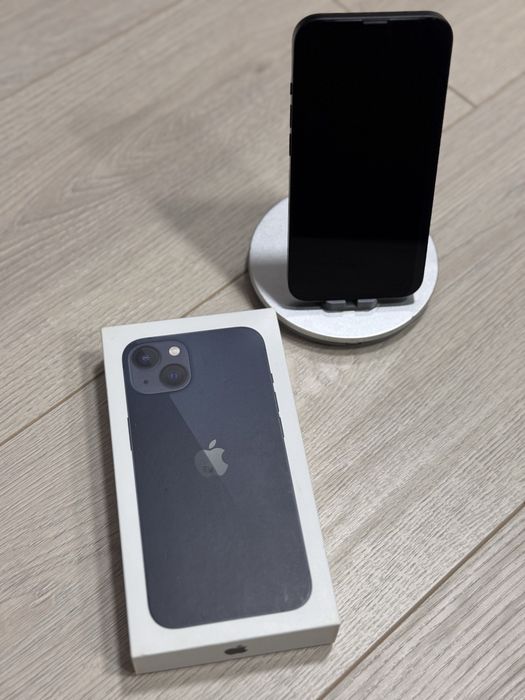 Продам в очень хорошем состоянии iPhone 13
