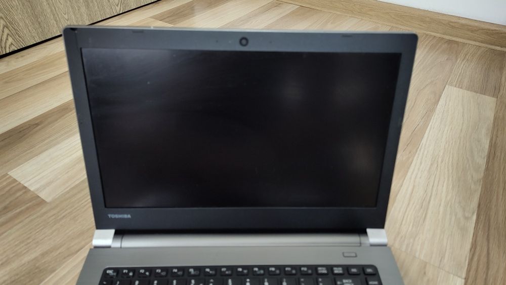 Laptop Toshiba i5 6200U defect