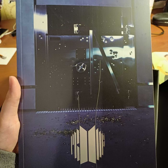 Альбом BTS Proof