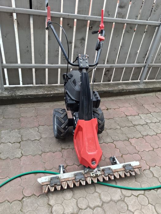 Motocoasa frontala