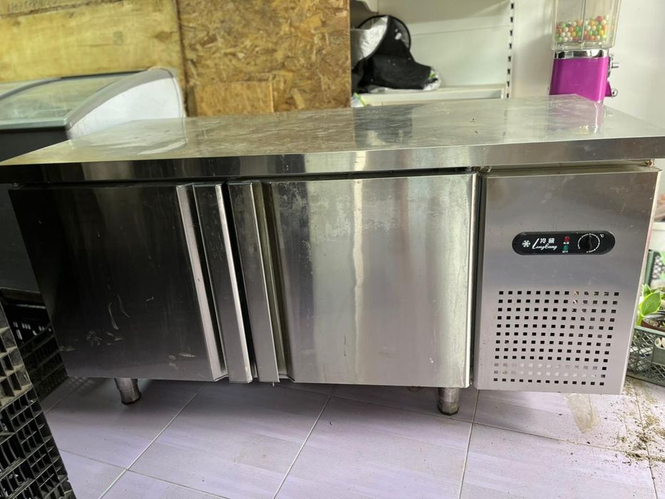 Продам стеллажи для магазинов