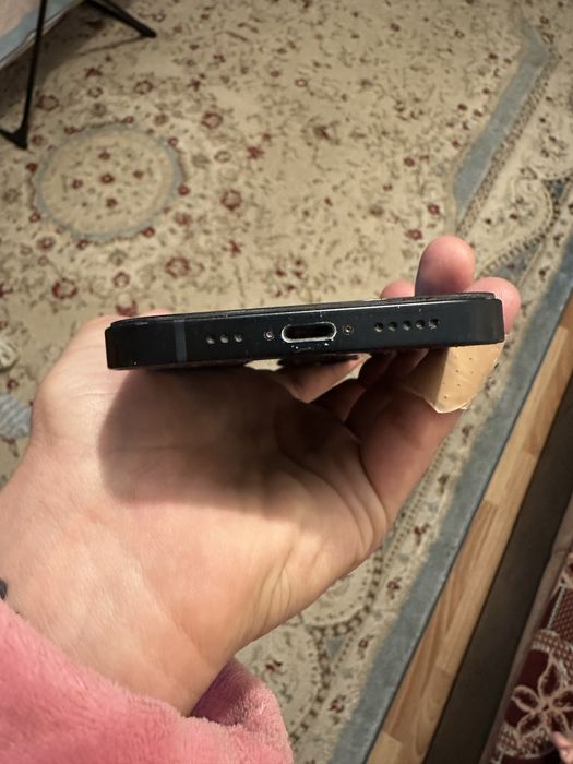 Продам айфон 128 гигабайт