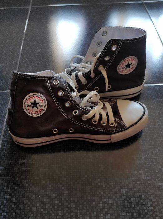 * Conversi Chuck Taylor *