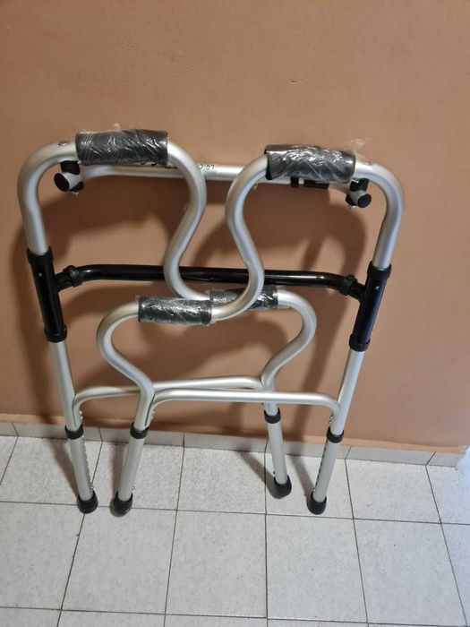 Проходилка за възрастни