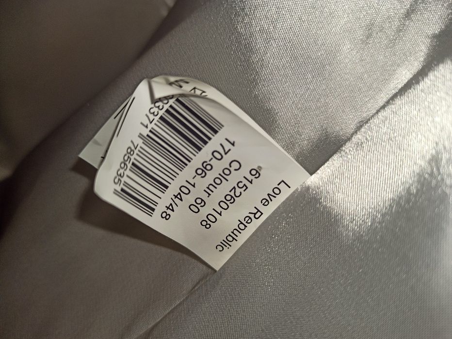 Продам новое пальто