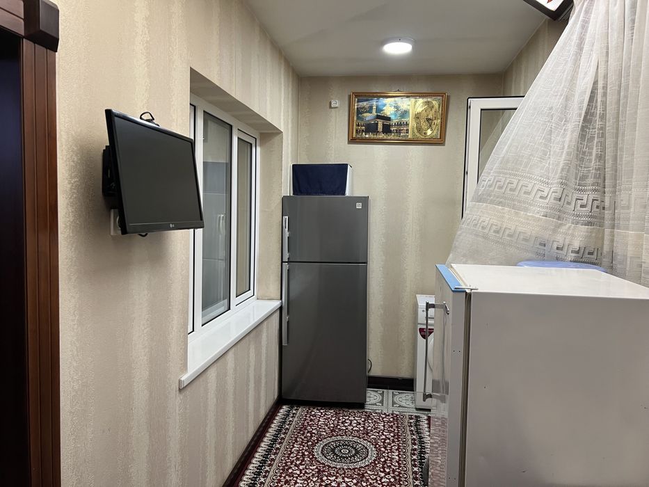 Ibn sino 2 bashknet ro’parasida sro’chna sotiladi