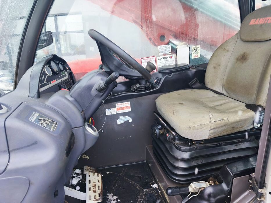 Телескопический погрузчик Manitou 932