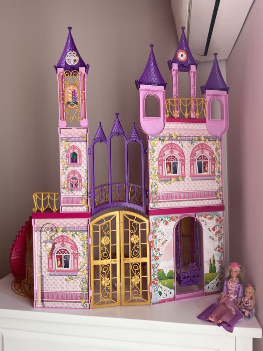 Дворец за барбита с царица, малка принцеса, мебели и аксесоари