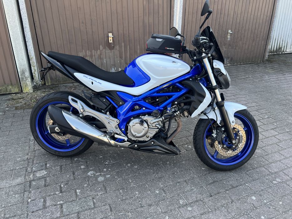 Suzuki Gladius SFV 650 A cu ABS