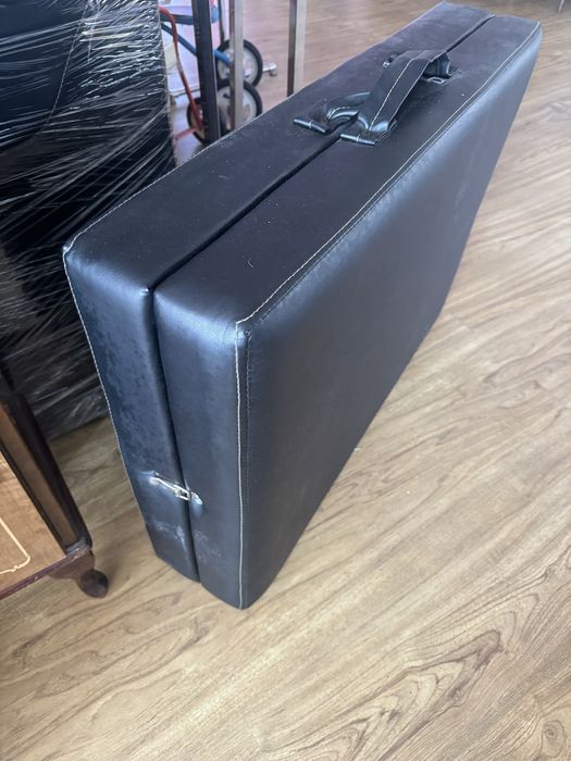 Продам кушетку для массажа