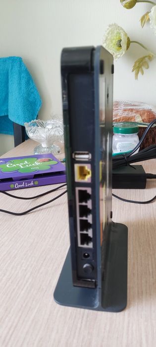 Роутер Netgear n600