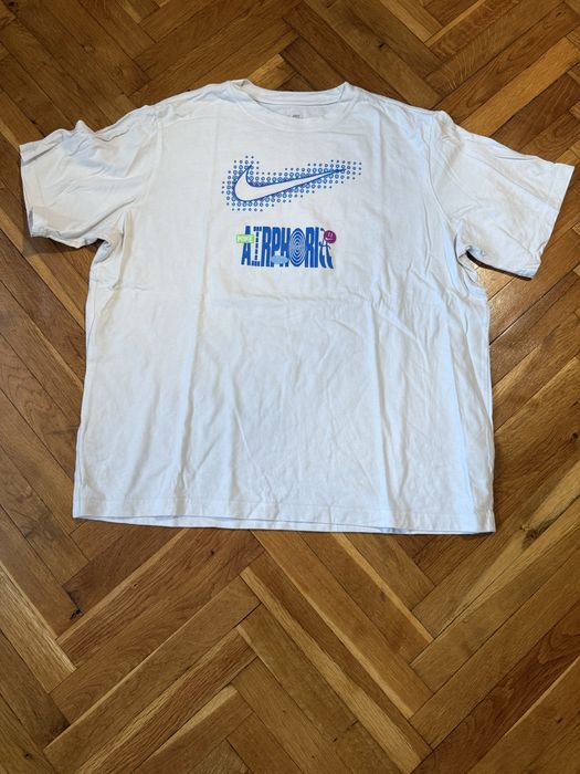 Тениски на nike u hugo