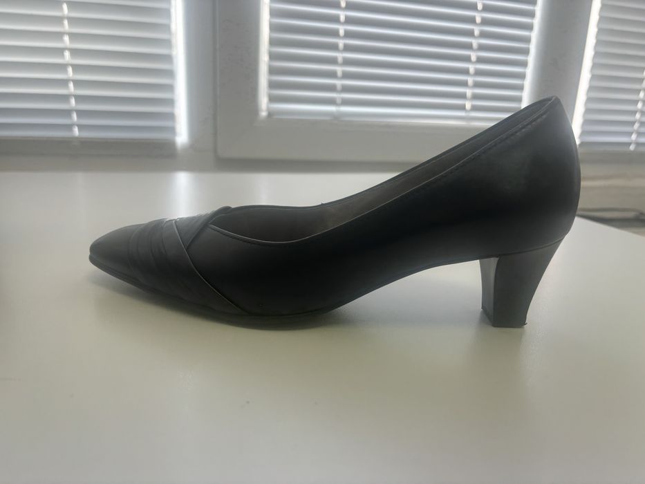 Gabor и Ecco черни 36 номер