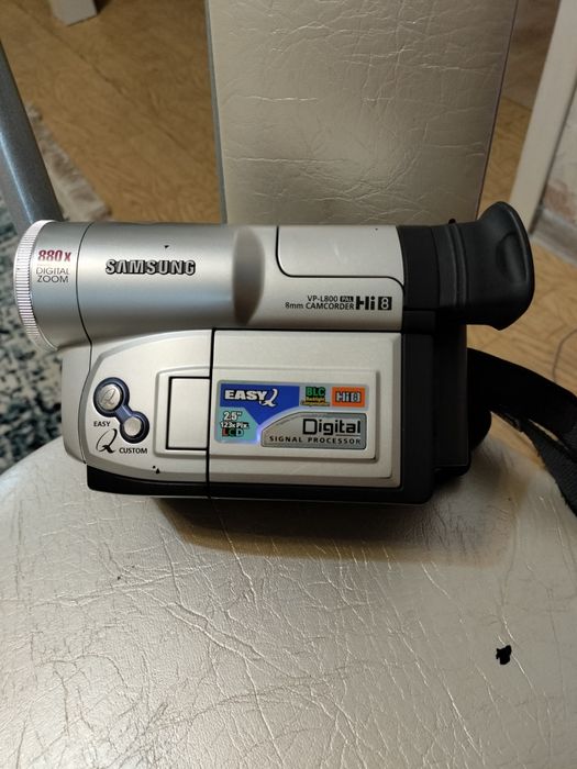 Видеокамера Самсунг Bi8