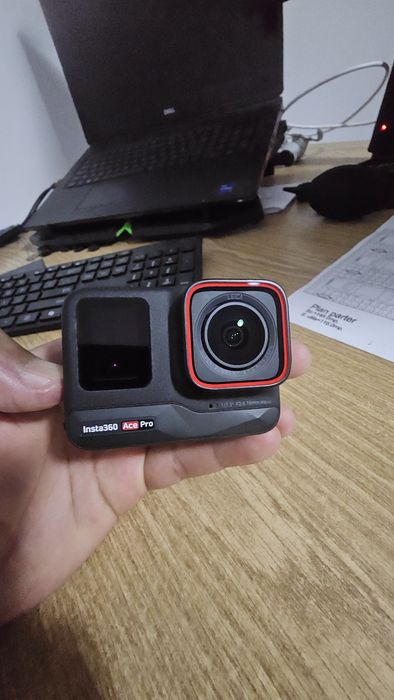 Camera actiune Insta AcePro cu accesorii