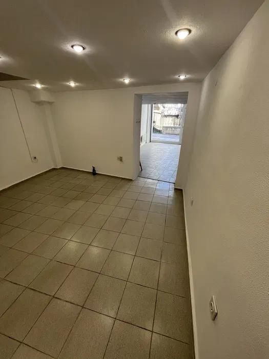 Дава се под наем Магазин в Варна, Център - 58 кв.м за 750 € - Снимка #2