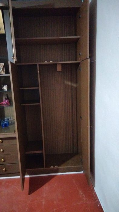 Стенка в зал коричневая