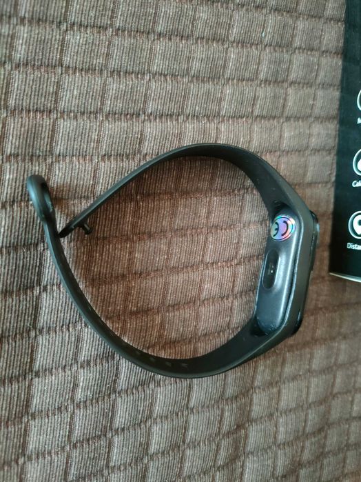 Продавам нова смарт гривна