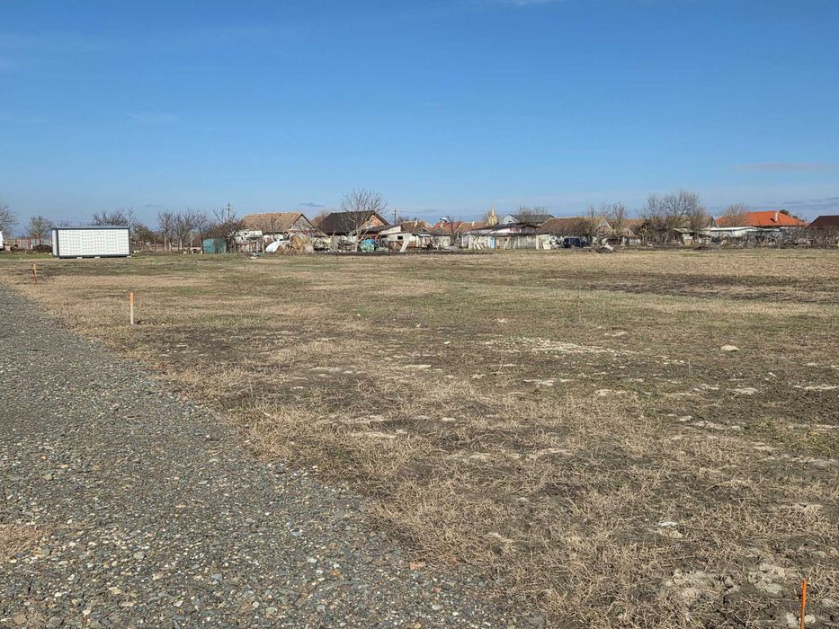 Teren intravilan de vanzare