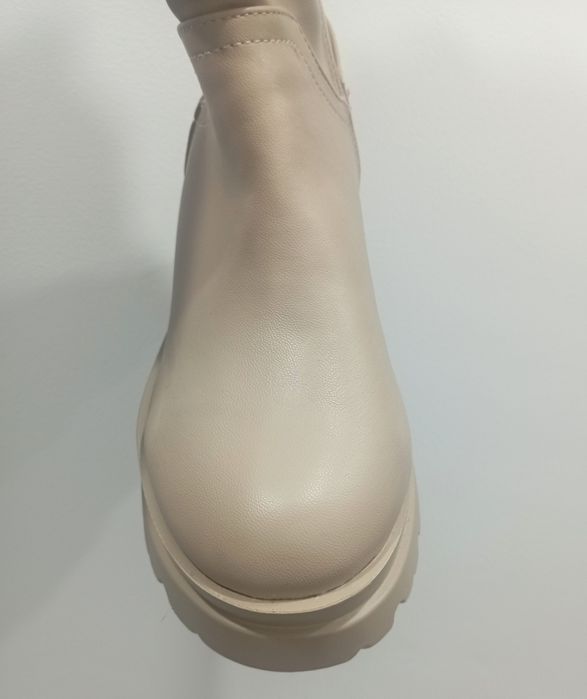 Cizme noi mărimea 37